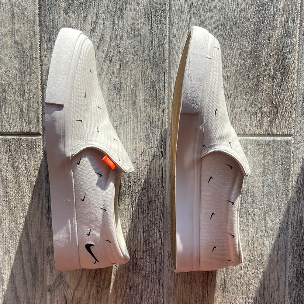 Nike White Slip-On Shoes with Black Accents - Picture 2 of 4